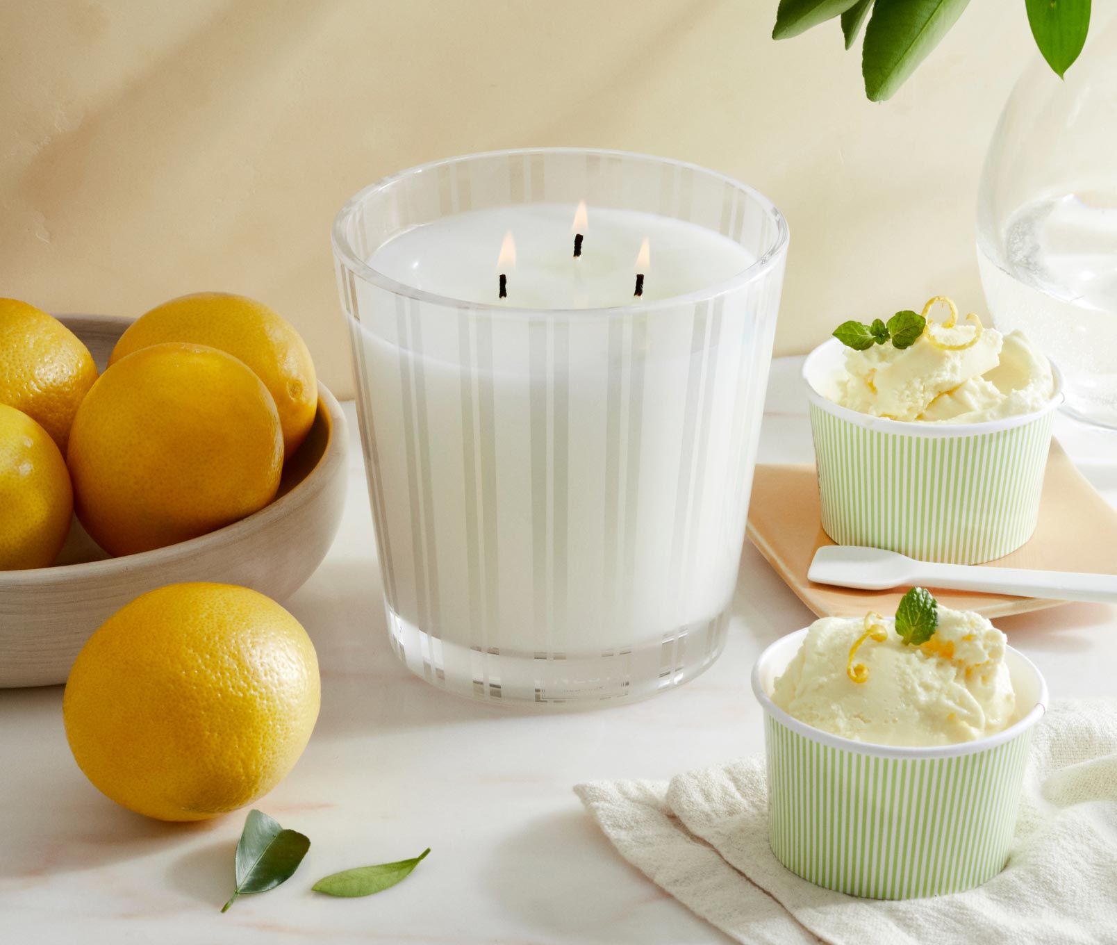 Amalfi Lemon & Mint 3-Wick Candle - Thumbnail 3