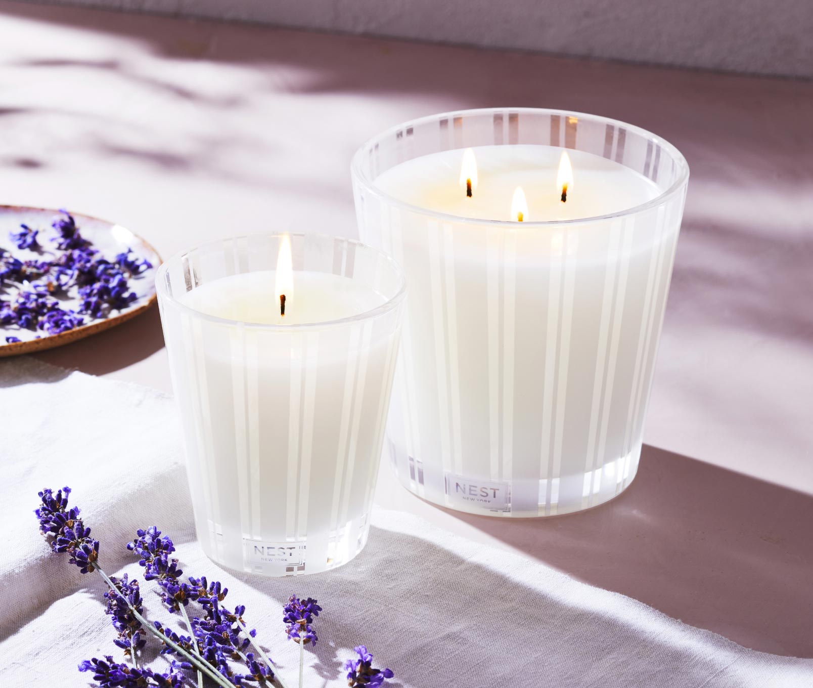 Cedar Leaf & Lavender Classic Candle - Thumbnail 5
