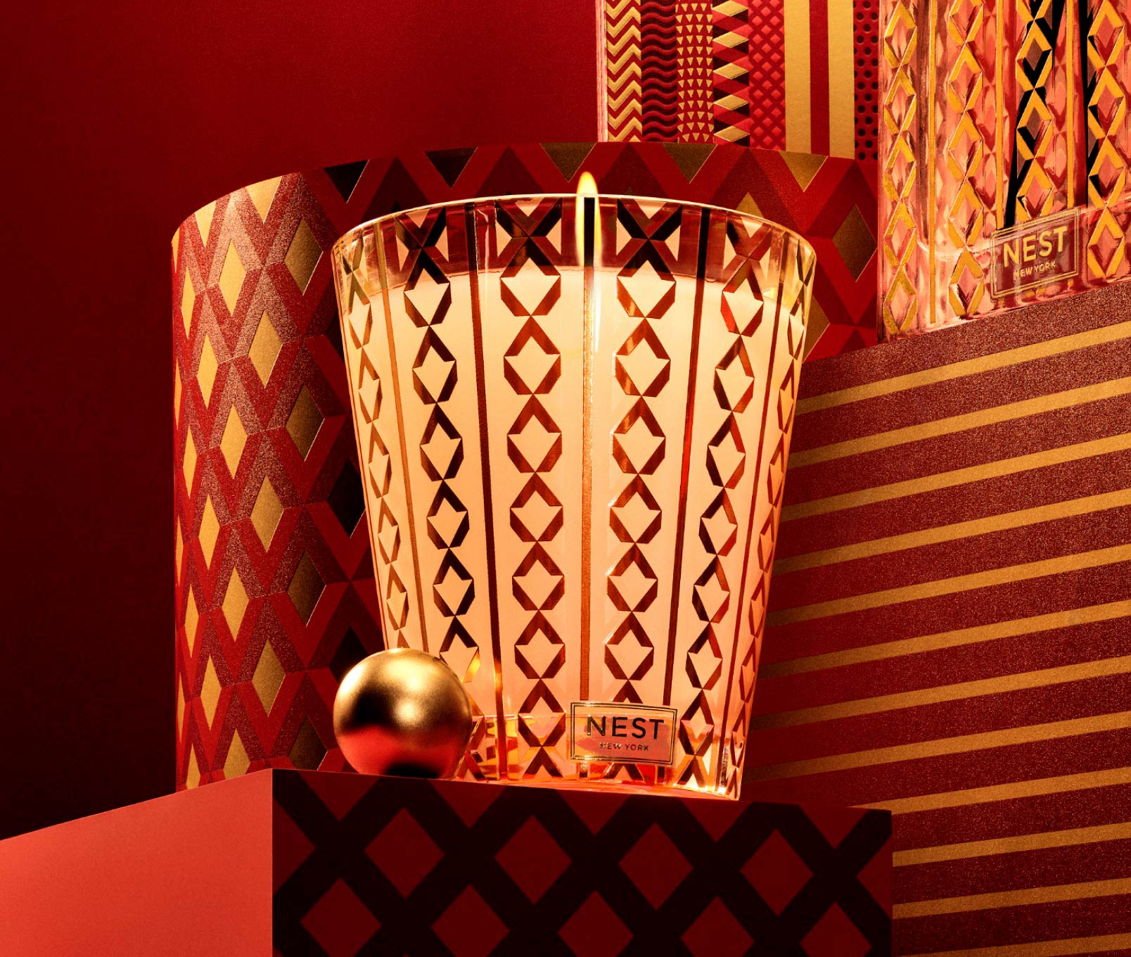 Holiday Classic Candle - Thumbnail 3