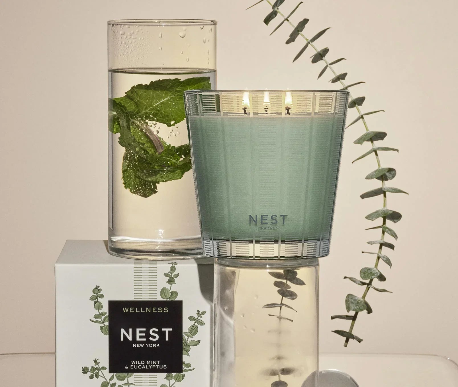 Wild Mint & Eucalyptus 3-Wick Candle - Thumbnail 2