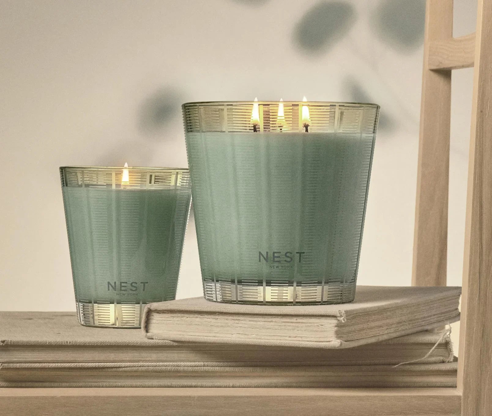Wild Mint & Eucalyptus 3-Wick Candle - Thumbnail 5